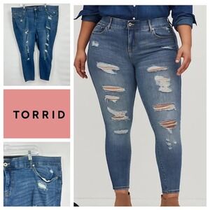 Torrid Womens Plus Size 28R Blue Denim Bombshell Skinny Distressed‎ Jeans